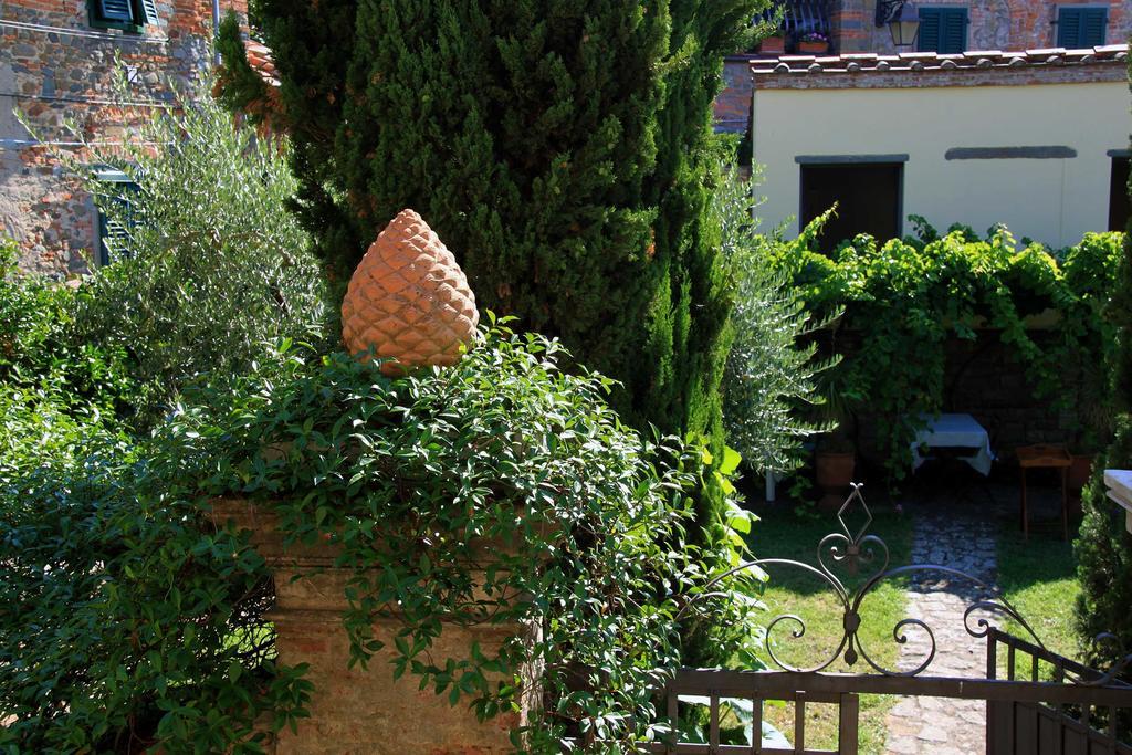 Antica Casa "Le Rondini" Bed & Breakfast Borgo a Buggiano Dış mekan fotoğraf