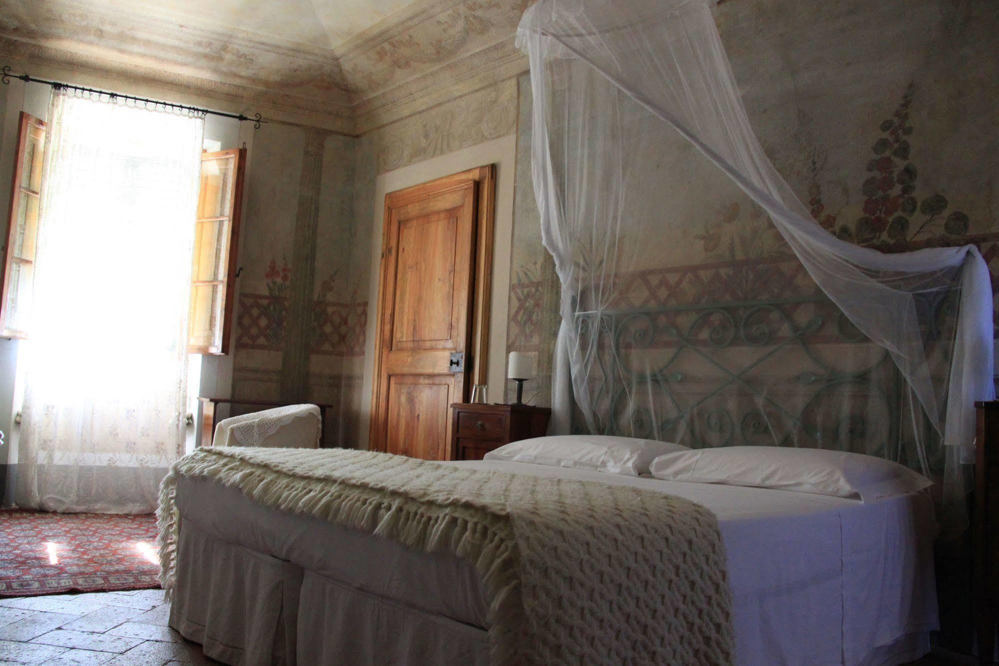Antica Casa "Le Rondini" Bed & Breakfast Borgo a Buggiano Dış mekan fotoğraf